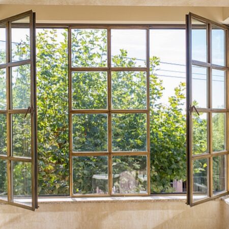 Bild Moderne und elegante Stahl Fenster mit Sprossen und verschiedenen Farben von Jansen
