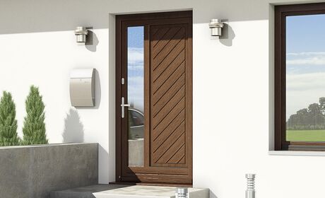 Bild Holztüren Softline 68 in Farbe Nussbaum mit Glas und Sandwichplatte mit Fräsung