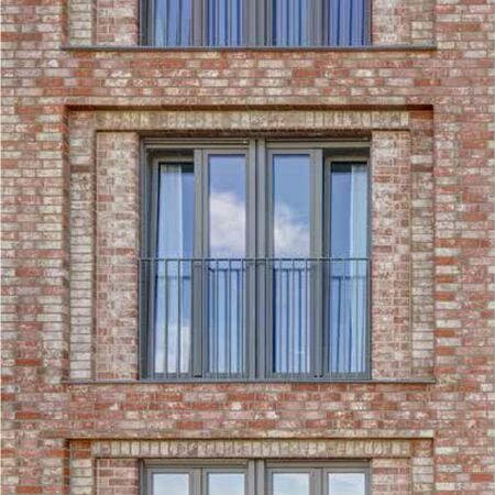 Bild Jede Aufteilung und Dekoren mit Pfosten und Sprossen bei Fenster für Altbau oder Neubau mit Backstein