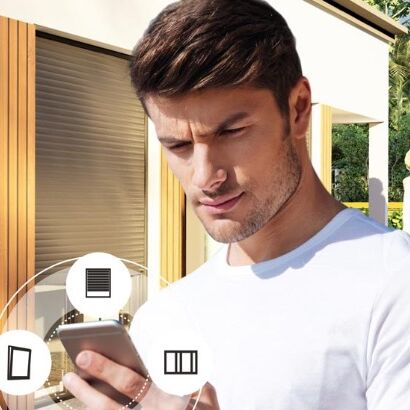Bild Smart Home und Steuerung der Eingangstür mit App