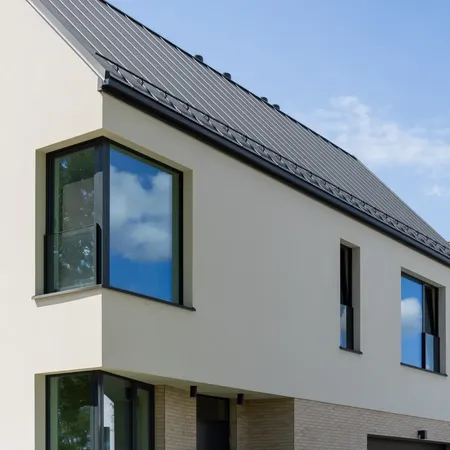 Bild Moderne französiche Fenster mit Absturzsicherung aus Glas