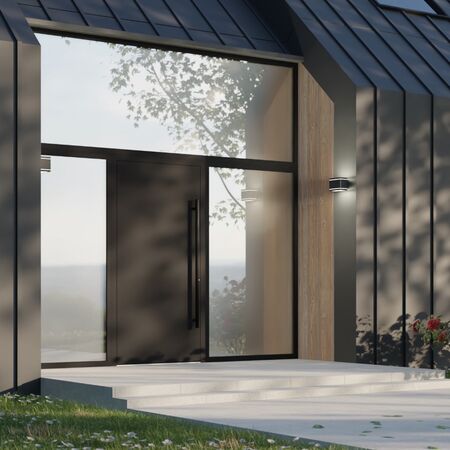 Bild Modernes Haus mit der Aluminium Stahl Tür mit Seitenteilen und Oberlicht von FM Tür