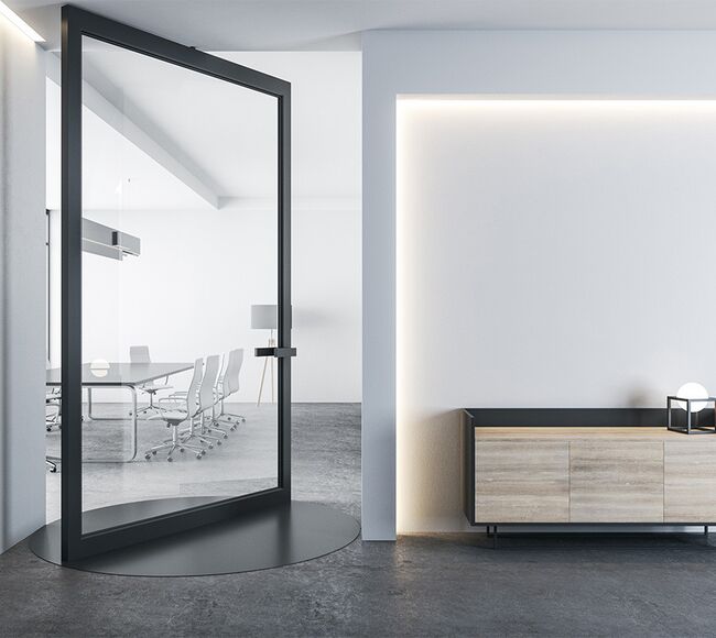 Bild moderne und minimalistische Drehtür