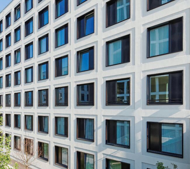 Bild Kunststofffenster und Fassade mit Gealan Profilen in Bürogebäude