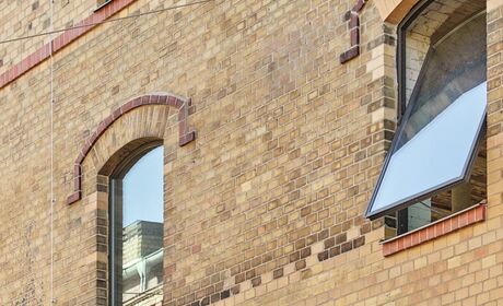 Bild Schwing Fenster für historische Ziegel Gebäude oder Lofts Wohnungen