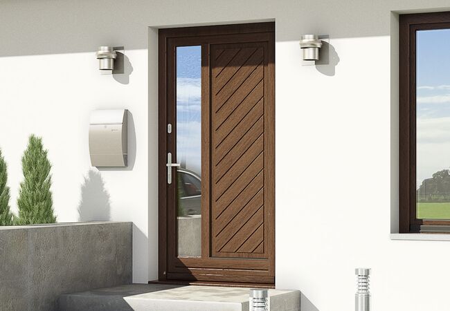 Bild Holztüren Softline 68 in Farbe Nussbaum mit Glas und Sandwichplatte mit Fräsung
