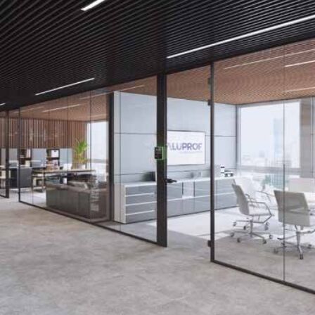 Bild Büros mit Innenwandsysteme aus Glas mit schmalen Profile und Türen Aluprof MB Harmony