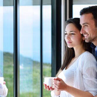 Bild Neue Kunststofffenster Systeme für Terrasse Gealan Kubus Glaswände