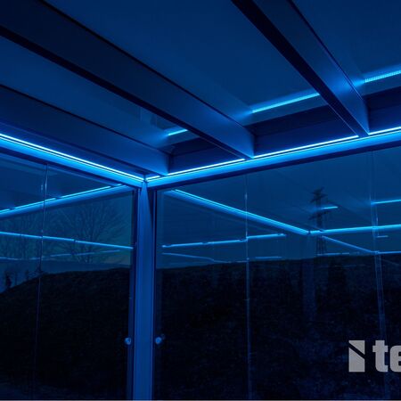 Bild Pergola Terra mit Beleuchtung in verschiedenen Farben
