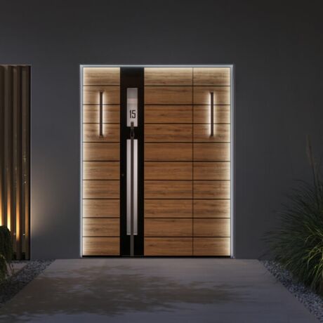 Bild Moderne Haustür von Inotherm mit verdecktem Rahmen und Holzdekor