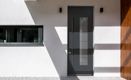 Bild Neubau, Einfamilienhaus mit Aluminium Nebeneingangstür mit modernem Design