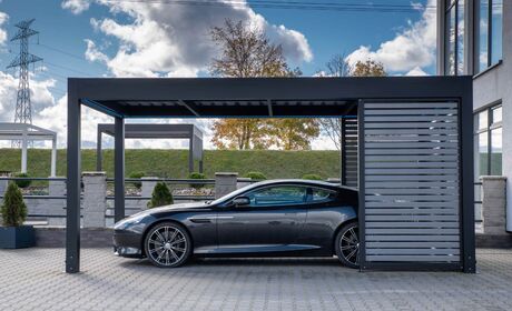 Bild Carport Terra mit Profilen in Anthrazit und grauen Lamellen an der Seiten