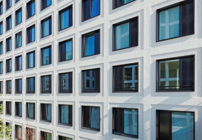 Bild Kunststofffenster und Fassade mit Gealan Profilen in Bürogebäude