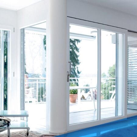 Bild PSK Türen mit Gealan Profile in Farbe Weiß in modernem Haus