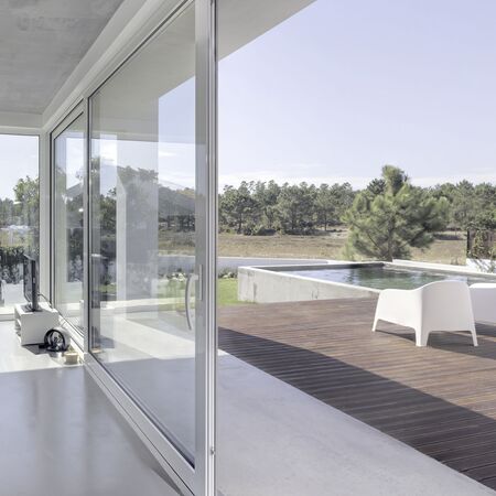 Bild Große Terrasse mit breiter Hebeschiebetüren von Aluplast